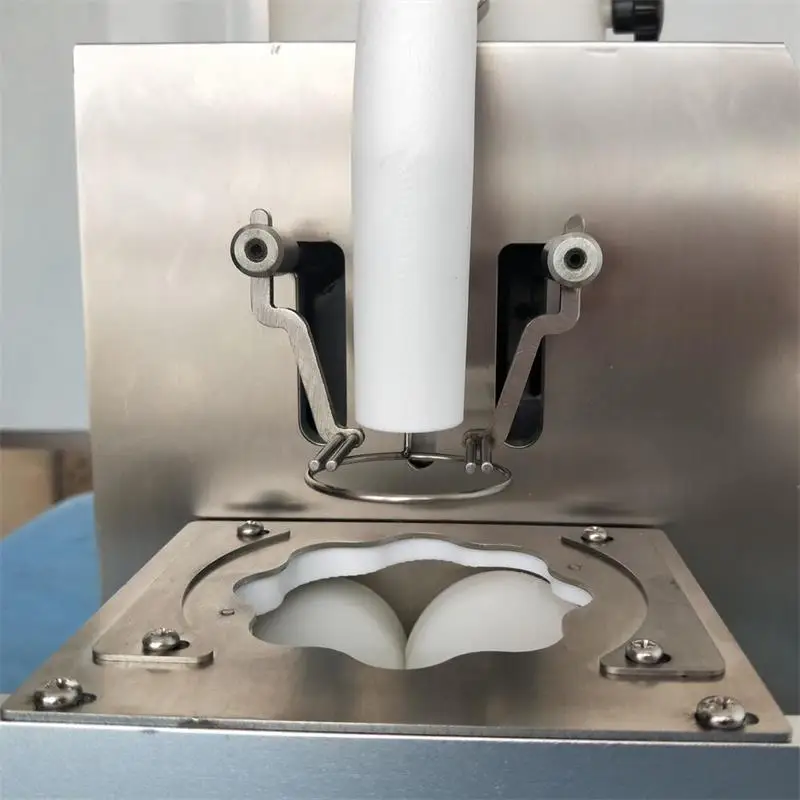 המטבח אוטומטי כופתה עושה מכונה להכנת רביולי Pelmeni המכונה